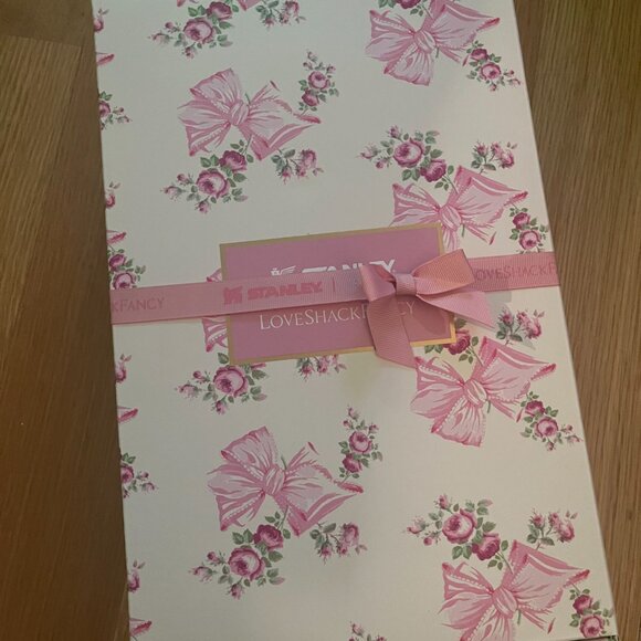 Loveshack Fancy x Stanley Holiday Collab - Picture 6 of 6